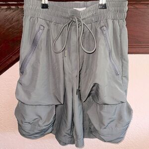 EPTM Men’s Size Small Gray Cargo Shorts The Perfect Example Outdoors Hiking